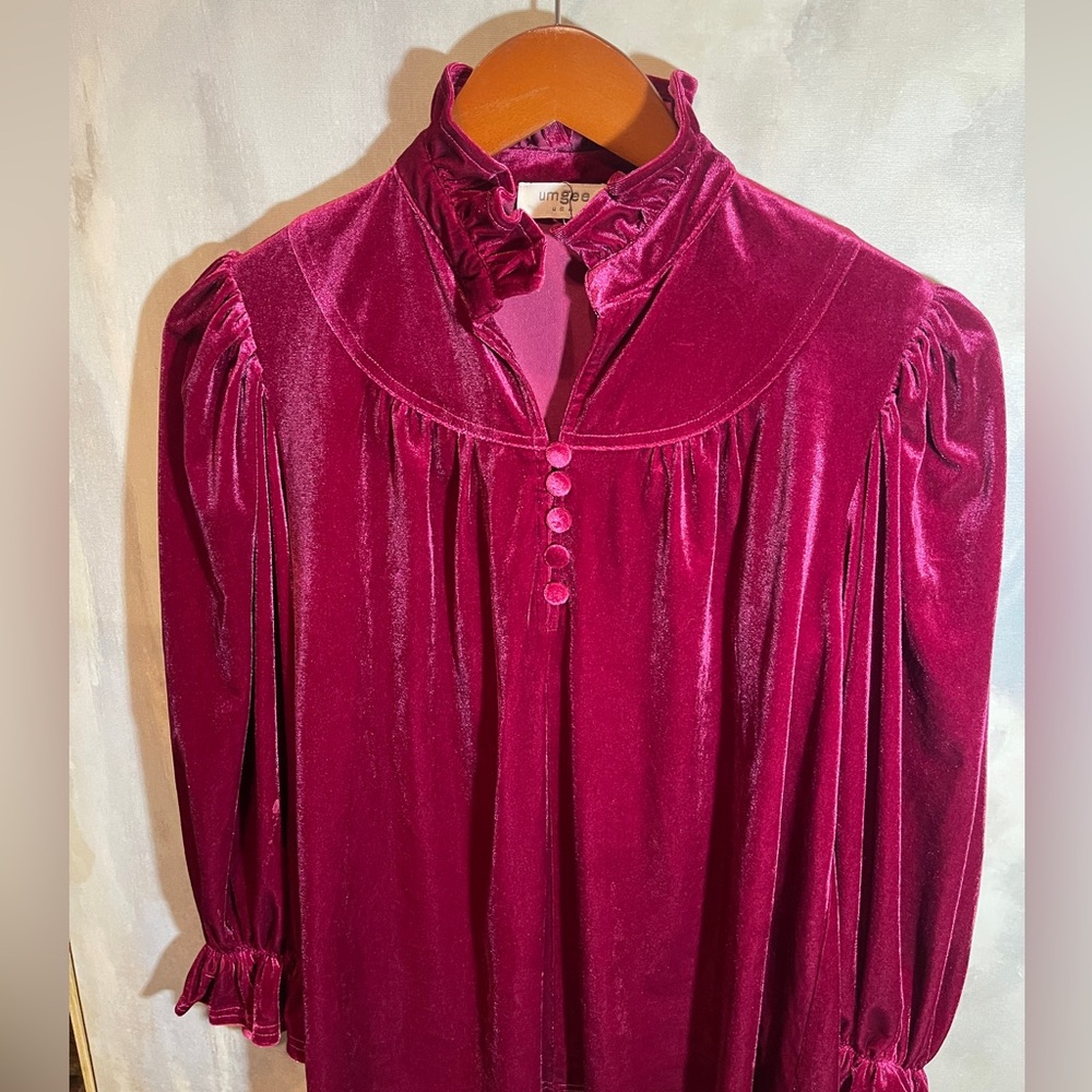 💫Velvet High Ruffle Top💫
